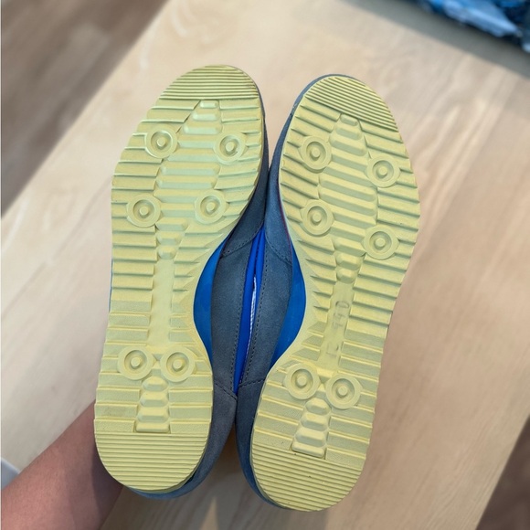 Blue and Gray Men's  2010 John Lennon sneakers 9.5 - Picture 6 of 6